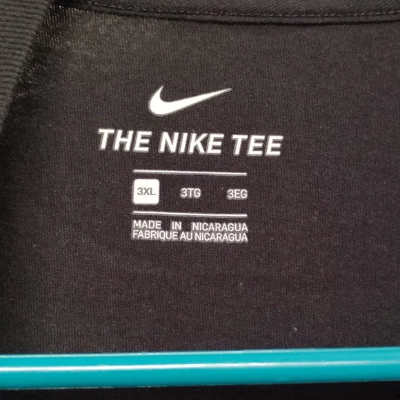 Nike Men's 3 Xlarge Black with White Swoosh - Picture 3 of 4